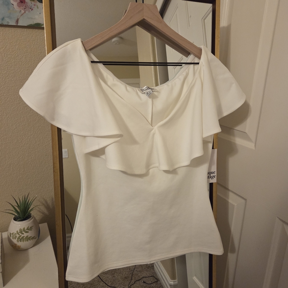 NWT Unique Vintage Flutter Off The Shoulder Top In White Size L